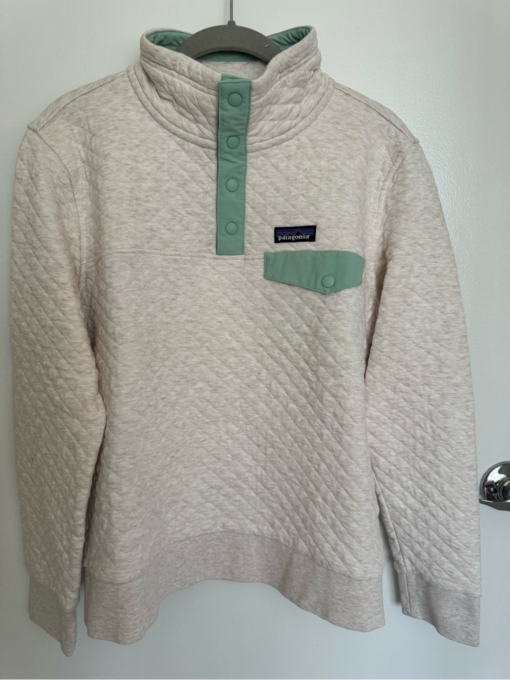 Patagonia Cream Quilted Pullover with Mint Details